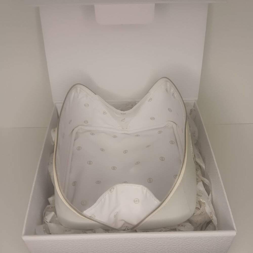 CHRISTIAN DIOR WHITE & GOLD COSMETIC BEAUTY BAG - Picture 9 of 12